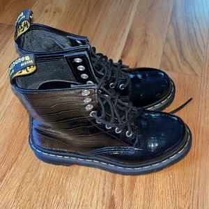 Black Dr. Martens Boots 1460